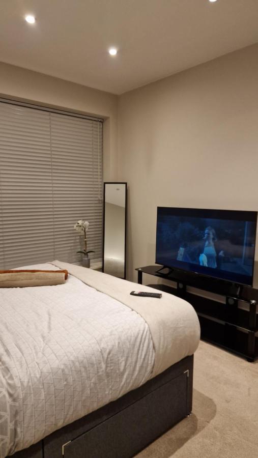 London City Apartment Илинг Экстерьер фото