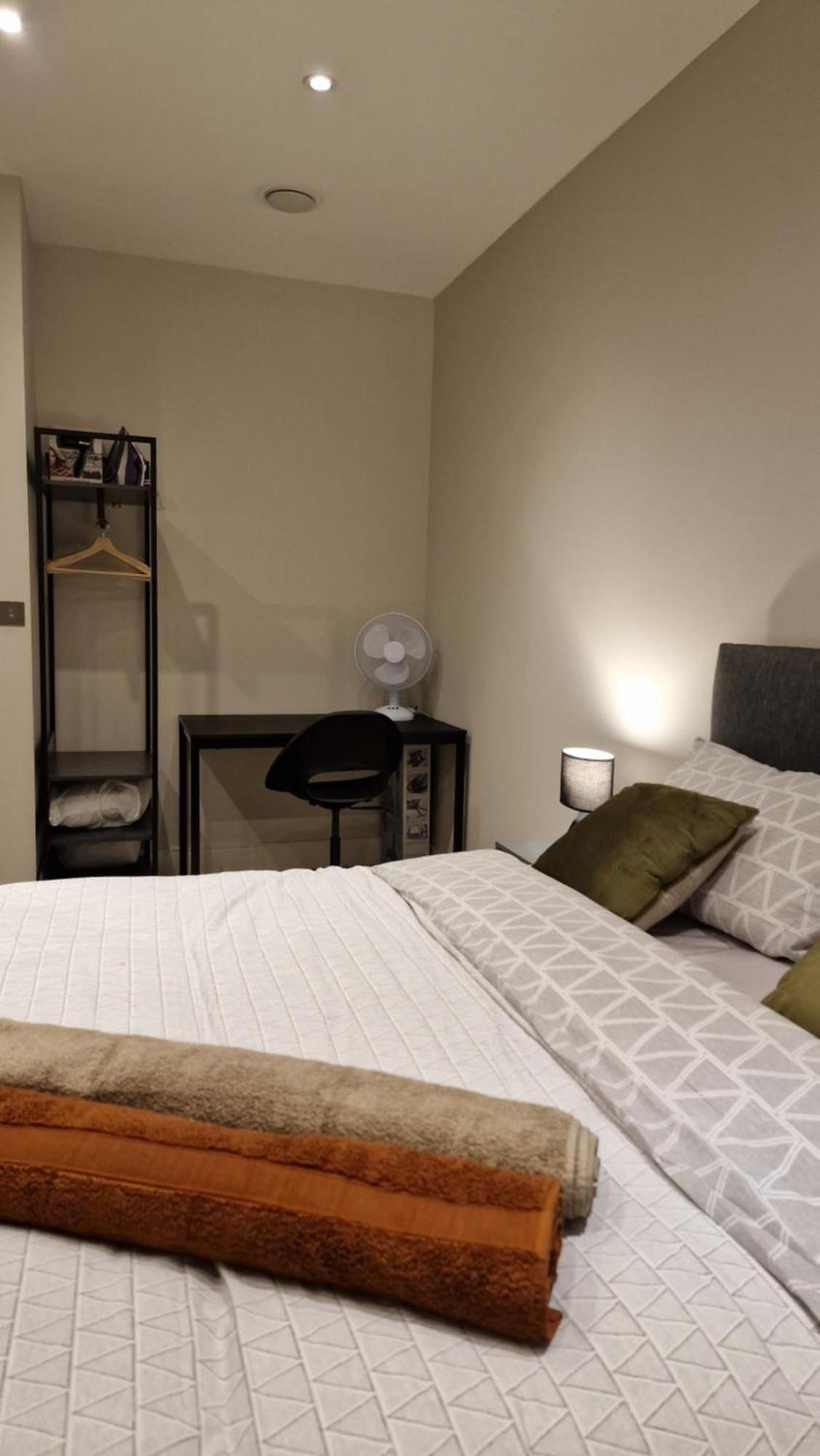 London City Apartment Илинг Экстерьер фото